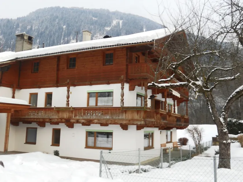 Splendid Apartment in Uderns Near the Hochzillertal Ski Area - Image 1