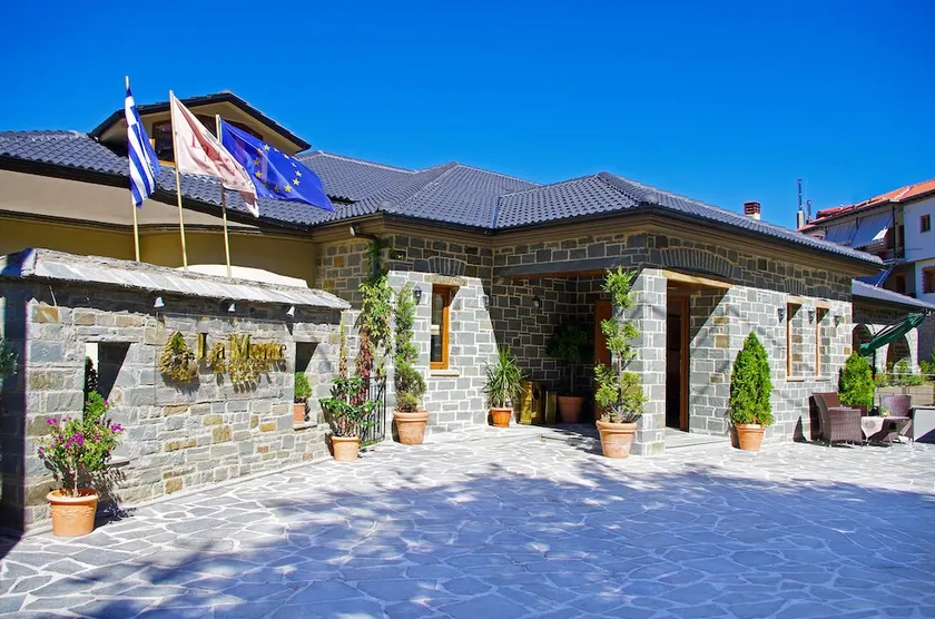 Hotel La Munte Mountain Resort - Image 1