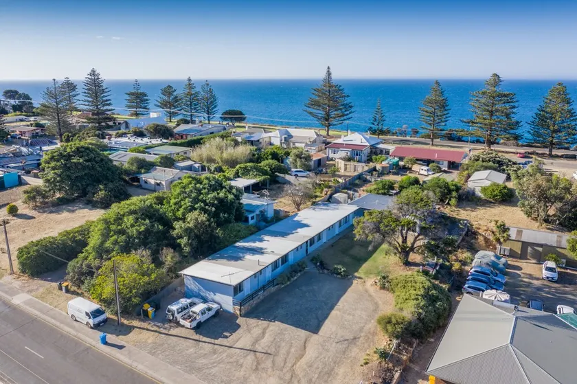 Penneshaw Beach Stay - Image 1