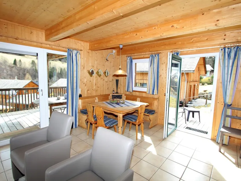 Luxurious Holiday Home in Stadl an der Mur With Jacuzzi - Image 1