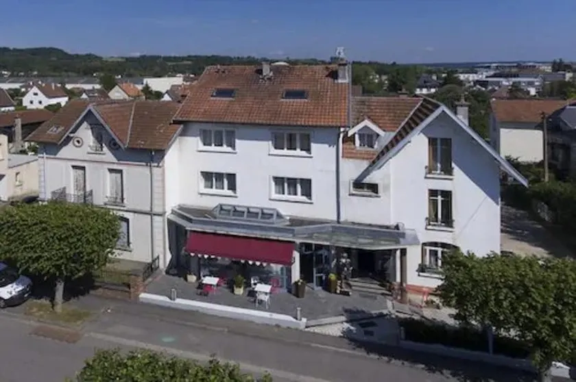 Le Chalet Vitellius - Image 1