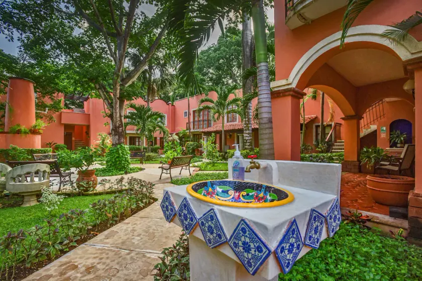 Hacienda San Miguel Hotel & Suites - Image 1