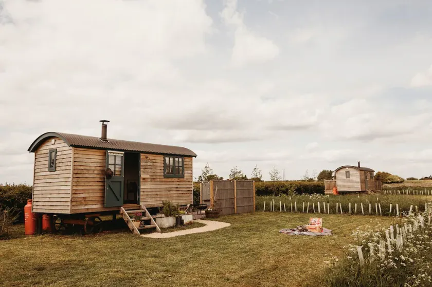 Fenland Retreats At Willow Grange Farm - Image 1