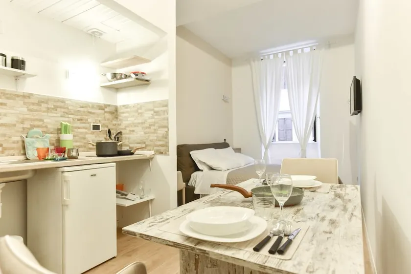 A.g. Vatican Apartments 2 - Image 1