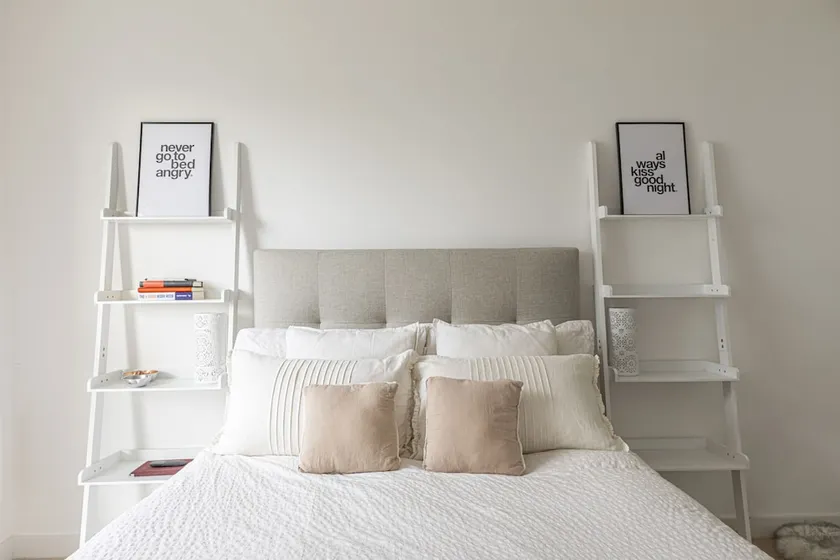 Modern 1-bed Flat w/ Balcony in Brentford, West London - Image 1