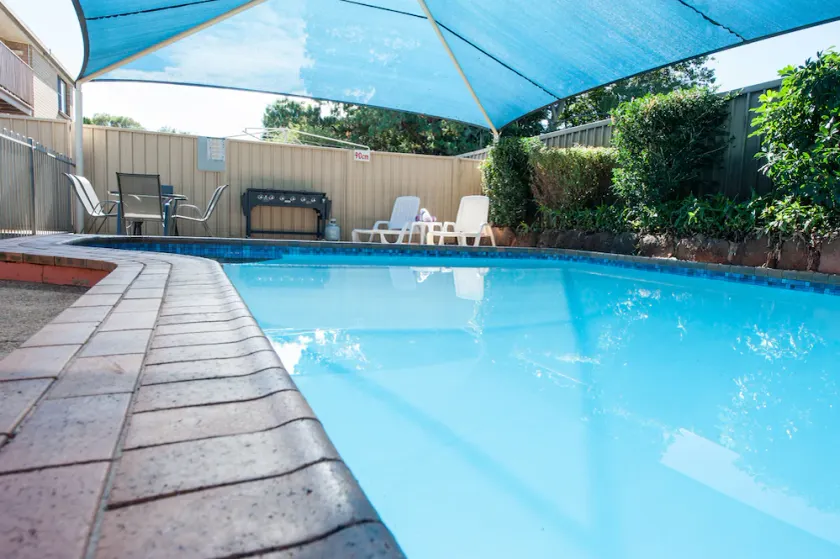 Jacaranda Place Motor Inn - Image 1
