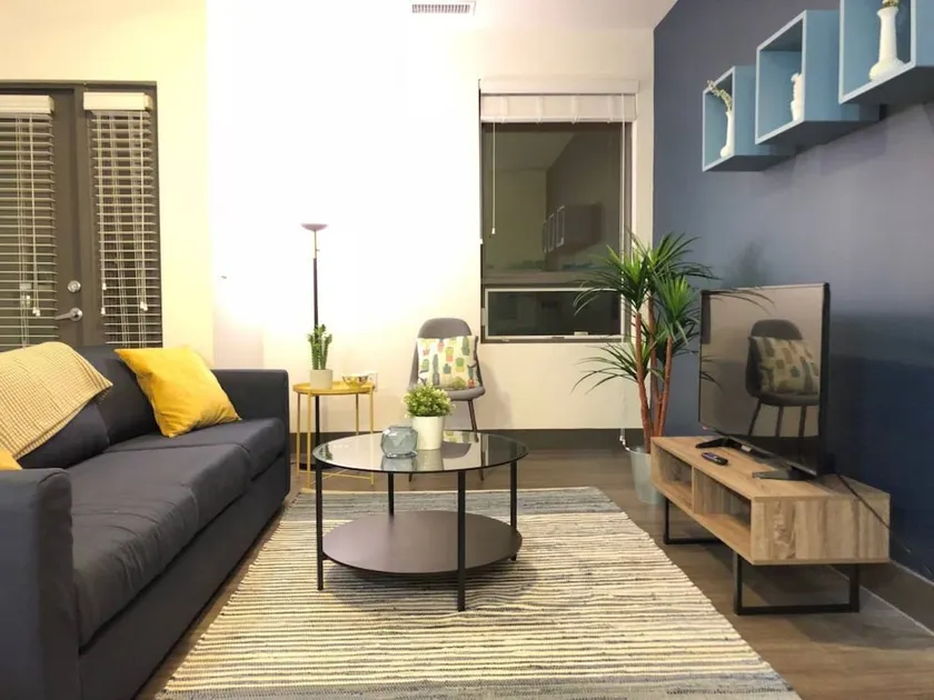 Urban Deco 1BR In Lockerbie District - Image 1