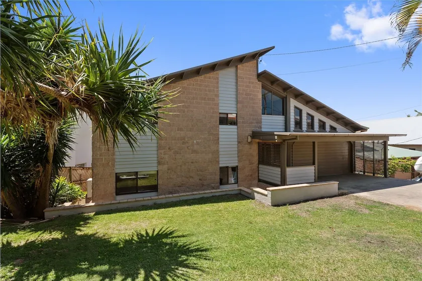 Emerald Seas Beach House - Image 1