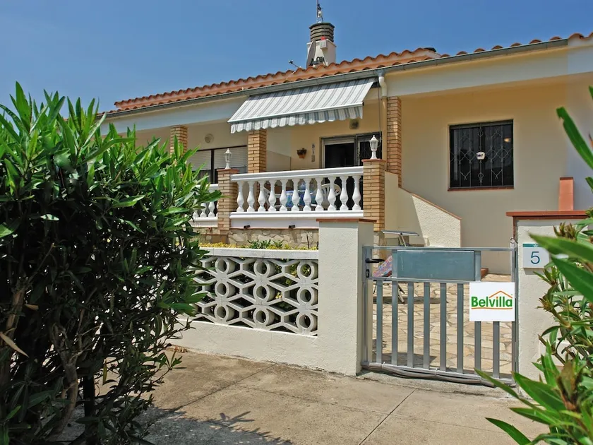 Delightul Holiday Home in St Pere Pescador With Terrace - Image 1
