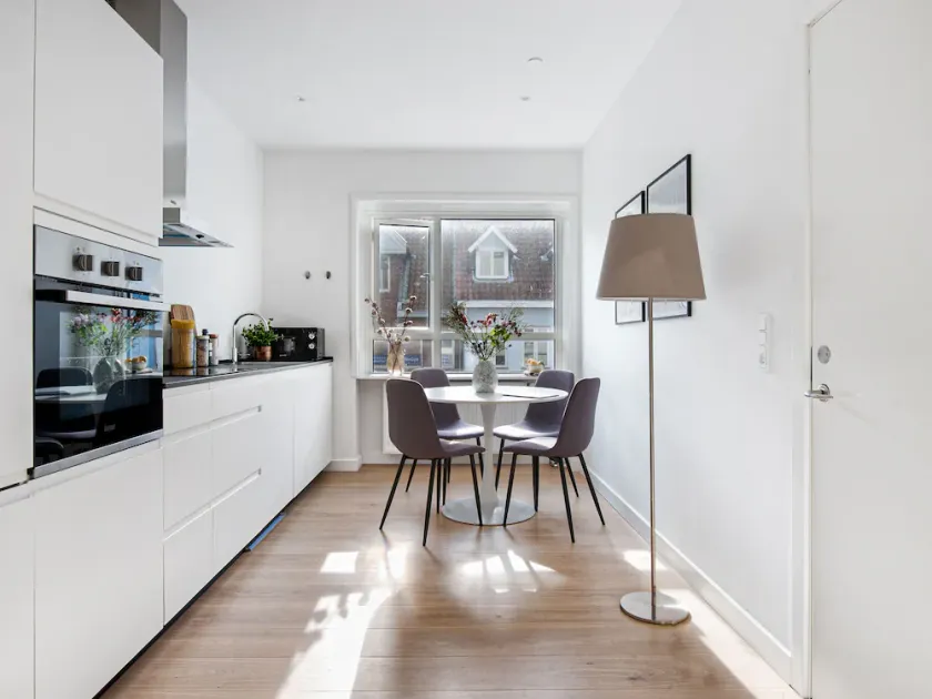 Sanders Fjord 1 - Nice 1-bdr Apt Near Cathedral - Image 1