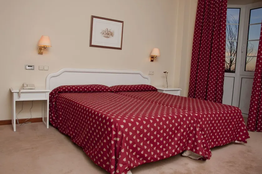 Hotel Tudanca Benavente - Image 1