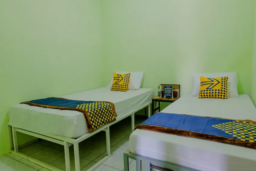 SPOT ON 2081 Sriwijaya Family Residence - Image 1