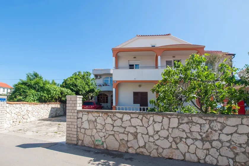 Apartments Mile - Image 1