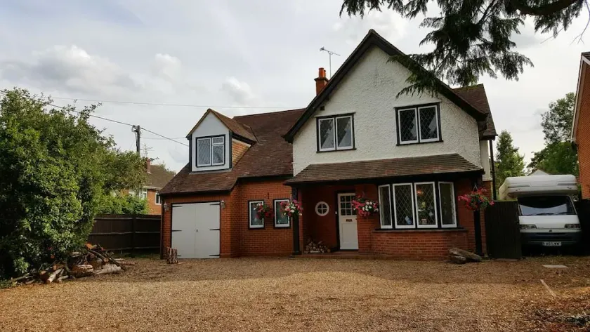 Sadlers Guest House - Image 1