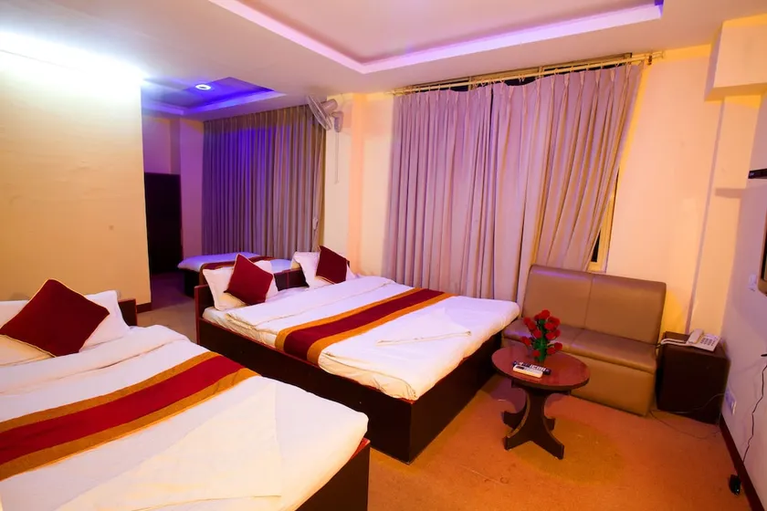 Palagya Hotel - Image 1
