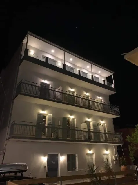 HB Benitsa Hotel - Image 1