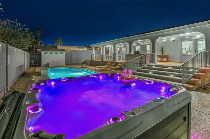 Chateau Sunset - Stunning 4BR 3bth With Private Pool SPA Mountain Views - Image 1