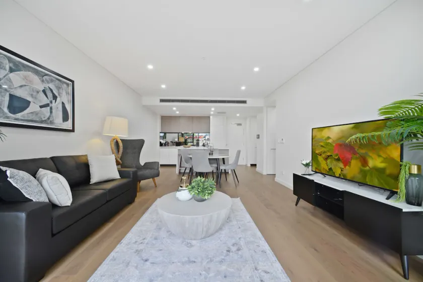 Ultra Modern Luxurious home in Tranquil Sydney - Image 1