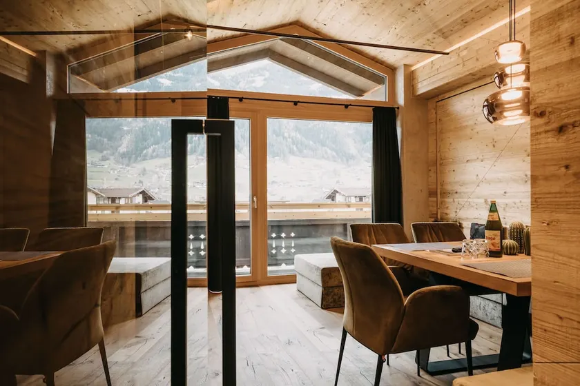 Black Eagle Luxury Appartement - Image 1