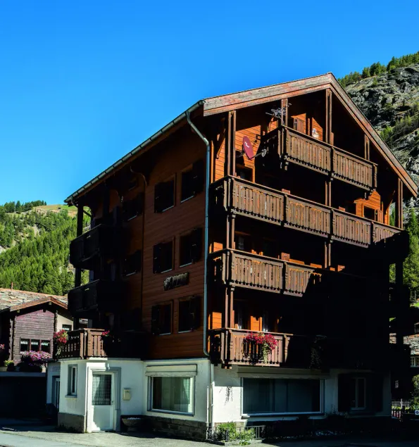 Haus Amour - Image 1
