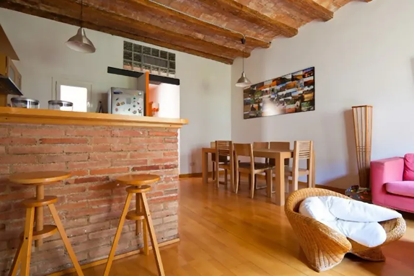 Nisia Bed And Breakfast - Image 1