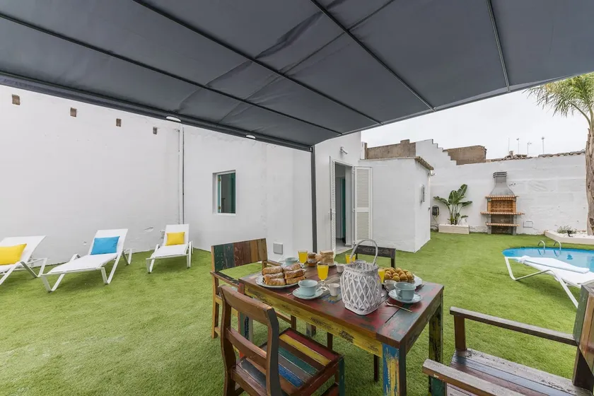 Jofres House - Image 1