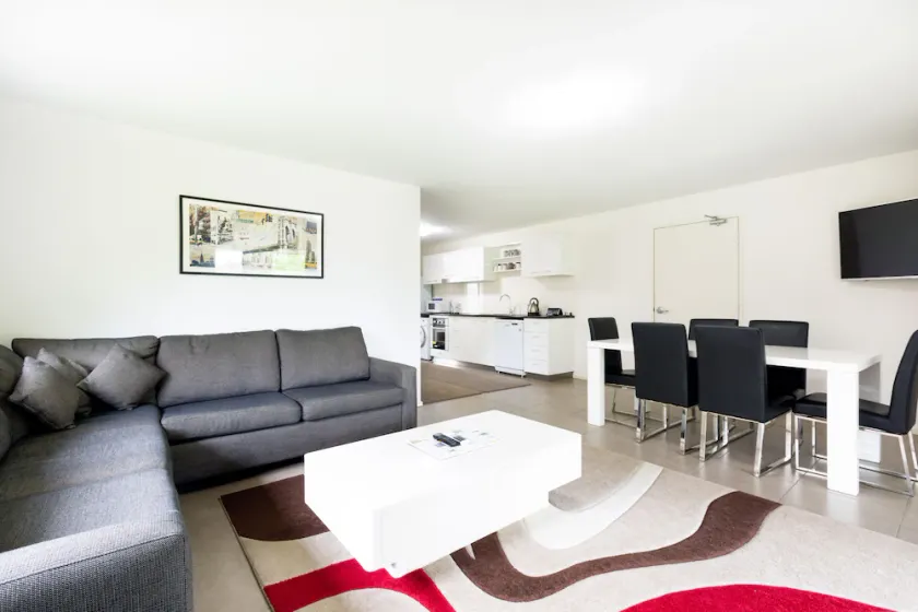 Apex Park Holiday Apartments - Image 1
