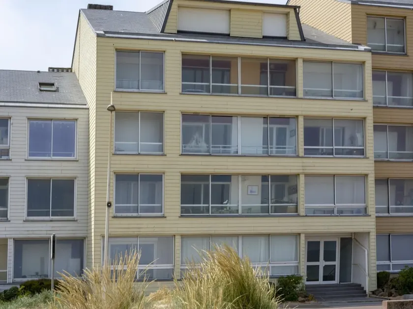 Charming Apartment in Courseulles sur Mer Near Seabeach - Image 1