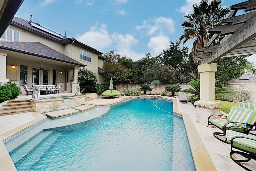 West Lake Wonder W/ Private Pool & Outdoor Kitchen 6 Bedroom Home - Image 1