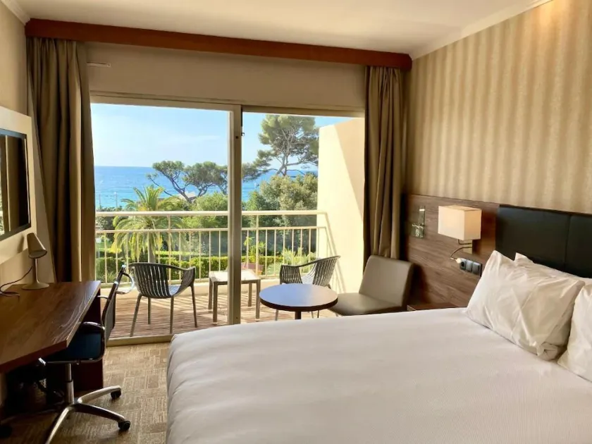 Luxotel Cannes - Image 1