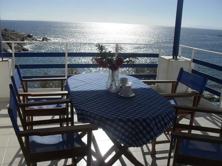 Peaceful Bay - Image 1