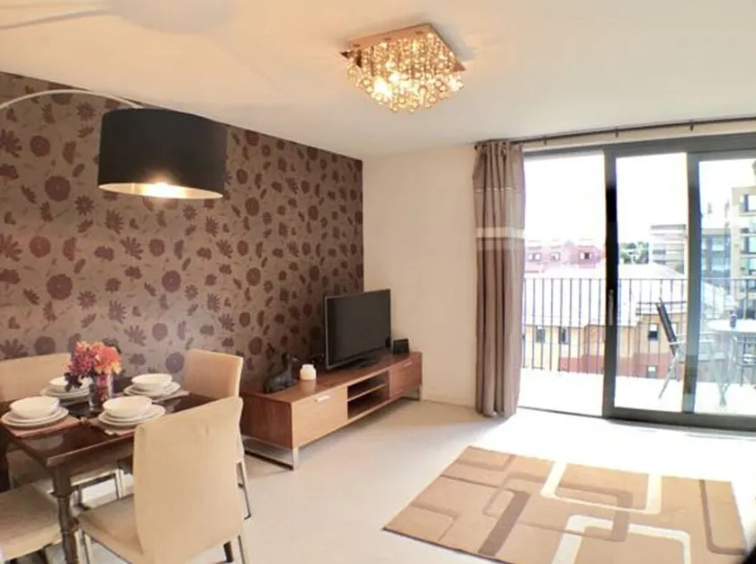 Luxurious Providence Apartment - Image 1