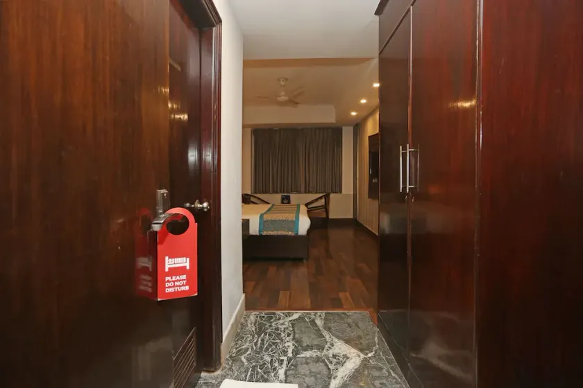 HOTEL APPLE TREE - Image 1