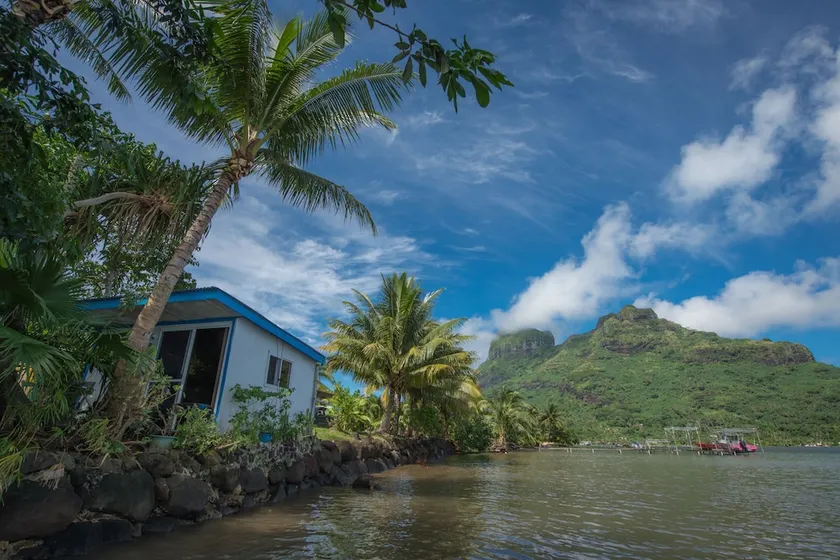 Bora Bora Bungalove - Image 1
