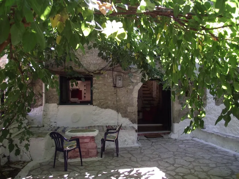 House With 2 Bedrooms in Kolivata, With Wonderful Mountain View, Enclosed Garden and Wifi - 7 km From the Beach - Image 1