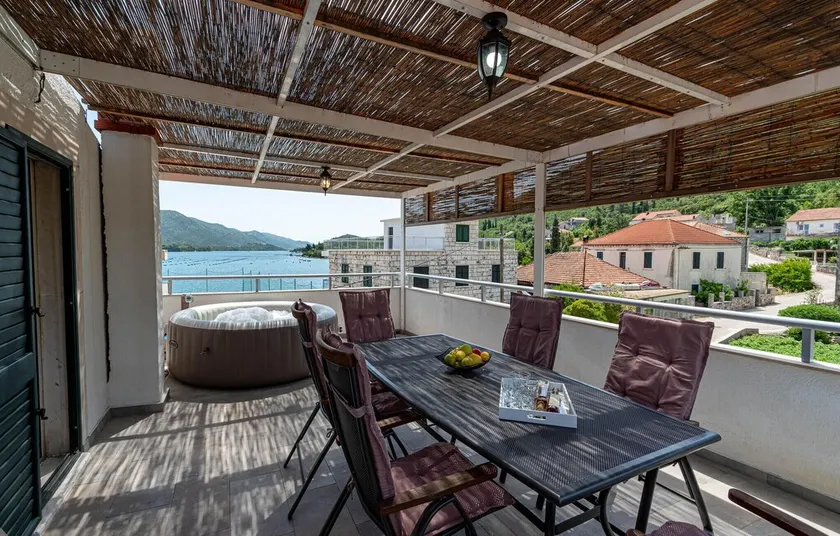 4 Bedroom Nice Apartment In Luka - Image 1