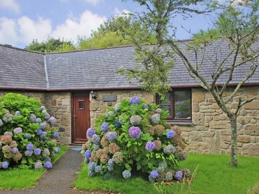 Long Barn Cottage - Image 1