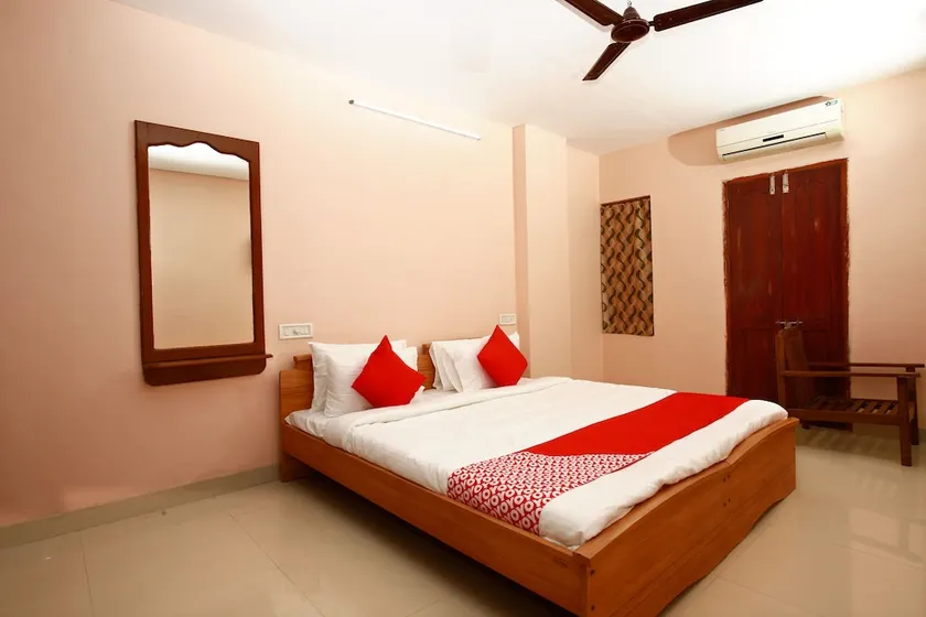 Hotel Safa Inn By OYO Rooms - Image 1