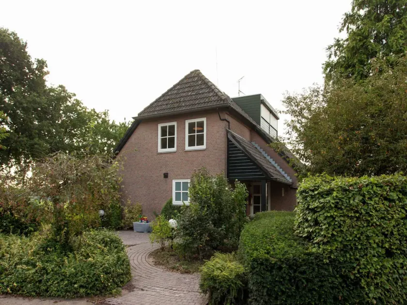 Lovely Holiday Home in Leende With Fenced Garden - Image 1
