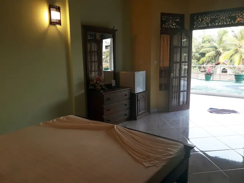 Lagoon Garden Hotel - Image 1