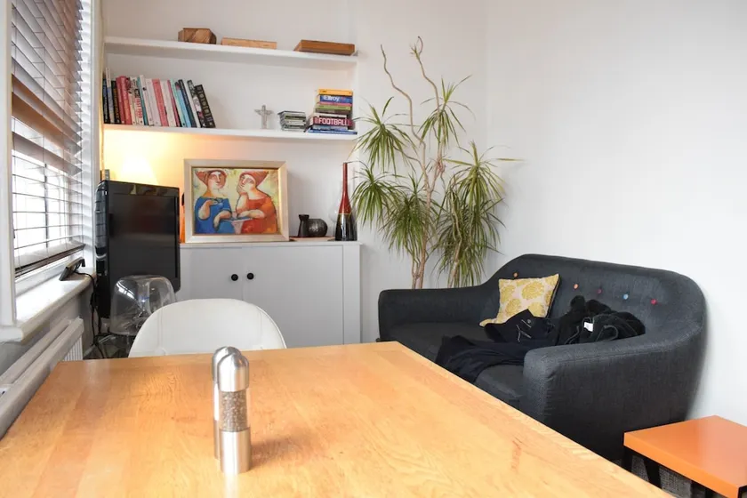 2 Bedroom Flat in Central Brixton - Image 1