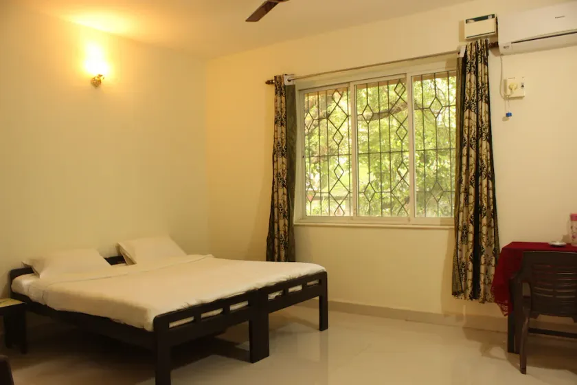 OYO 9218 Home Duplex 4 BHK Villa Candolim - Image 1