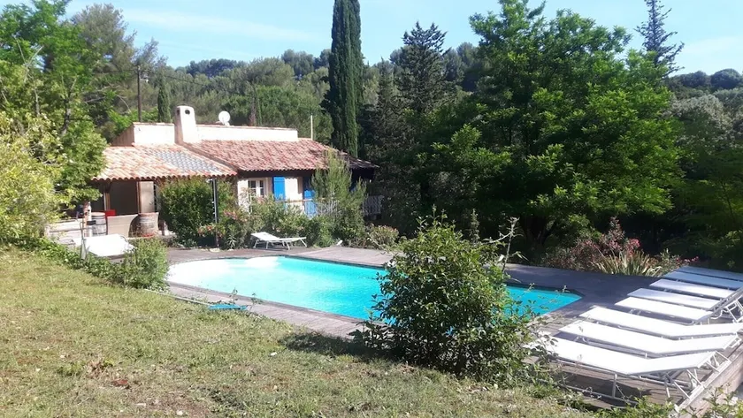 Baraveou Home in Nature - Image 1