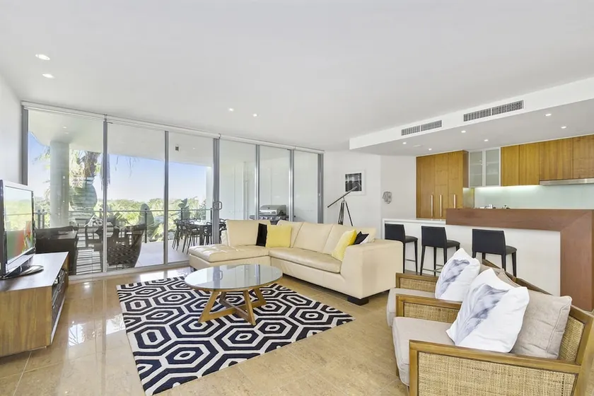 COTTON BEACH 84 - EXECUTiVE SUB-PENTHOUSE - Image 1