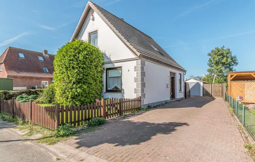 Awesome Home in Friedrichskoog With 4 Bedrooms and Wifi - Image 1