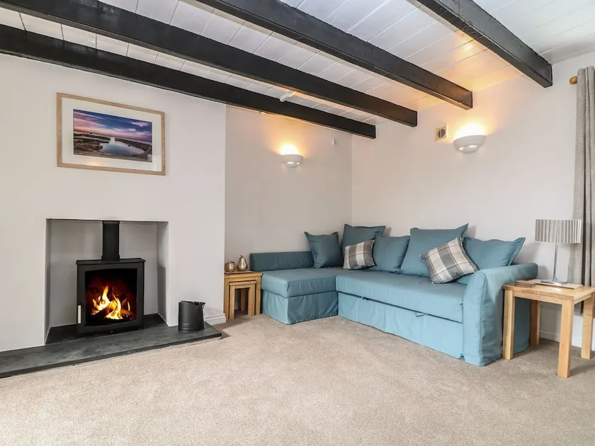 Peaceful "Cosy Cottage", Beams, Woodburner & Garden near Charlestown & Eden - Image 1