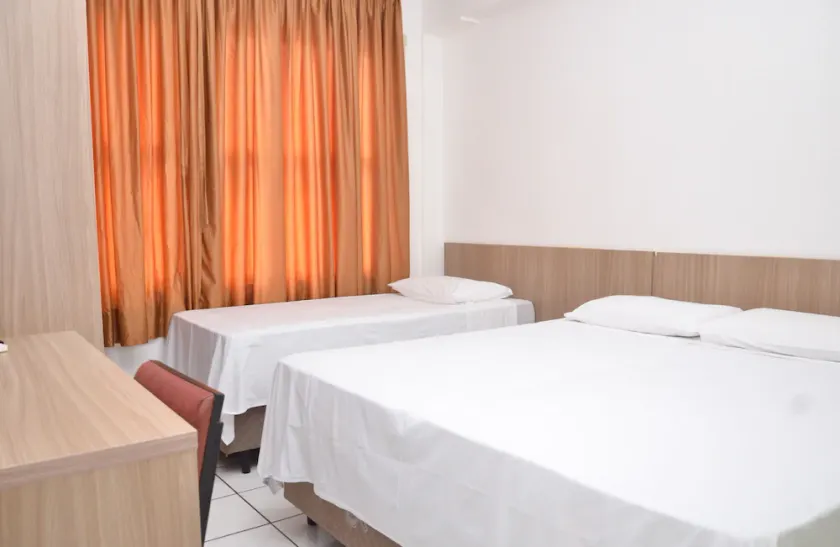 Hotel Ficare Poa - Image 1