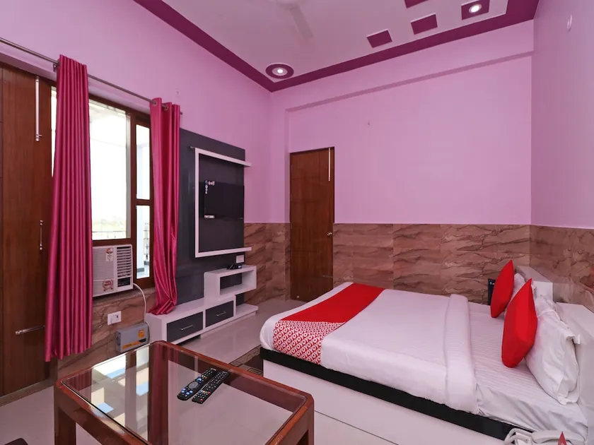 Hotel Raj Palace By OYO Rooms - Image 1