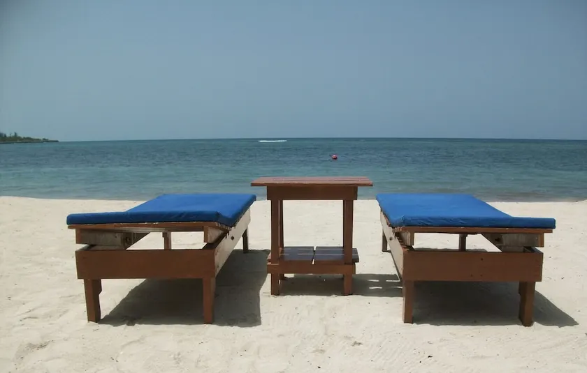Richie's on the Beach - Image 1