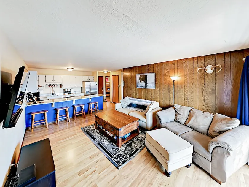 2br Outdoor Enthusiasts Dream 2 Bedroom Condo - Image 1